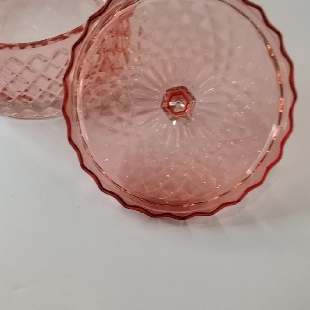 P-020 Blush Pink Pressed Diamond Pattern Glass Covered Dish